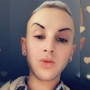 Meet your Posher, Logan